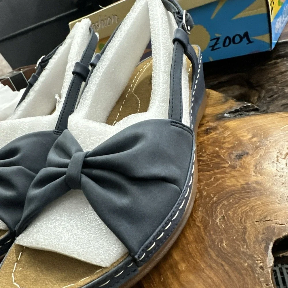 Easy Street Women's Jupiter Slingback Comfort Sandals Black Size 9 1/2‎